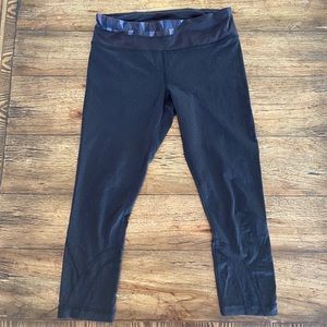 Lululemon Black Textured Capri